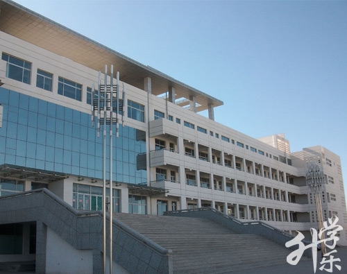 臨河市(shi)第一(yi)職業中(zhong)等(deng)專(zhuan)業學(xué)校