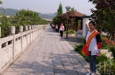 山(shān)南(nan)市(shi)第二中(zhong)等(deng)職業技(ji)術(shù)學(xué)校